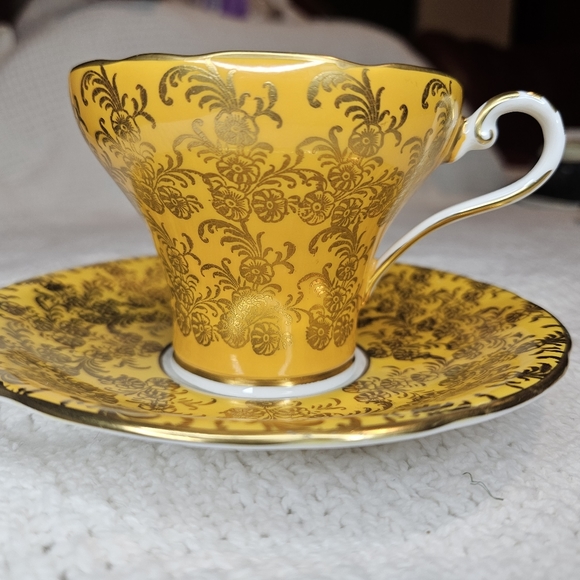 Royal Albert Other - Aynsley England Bone China Cup and Saucer YELLOW GOLD White Gold RARE